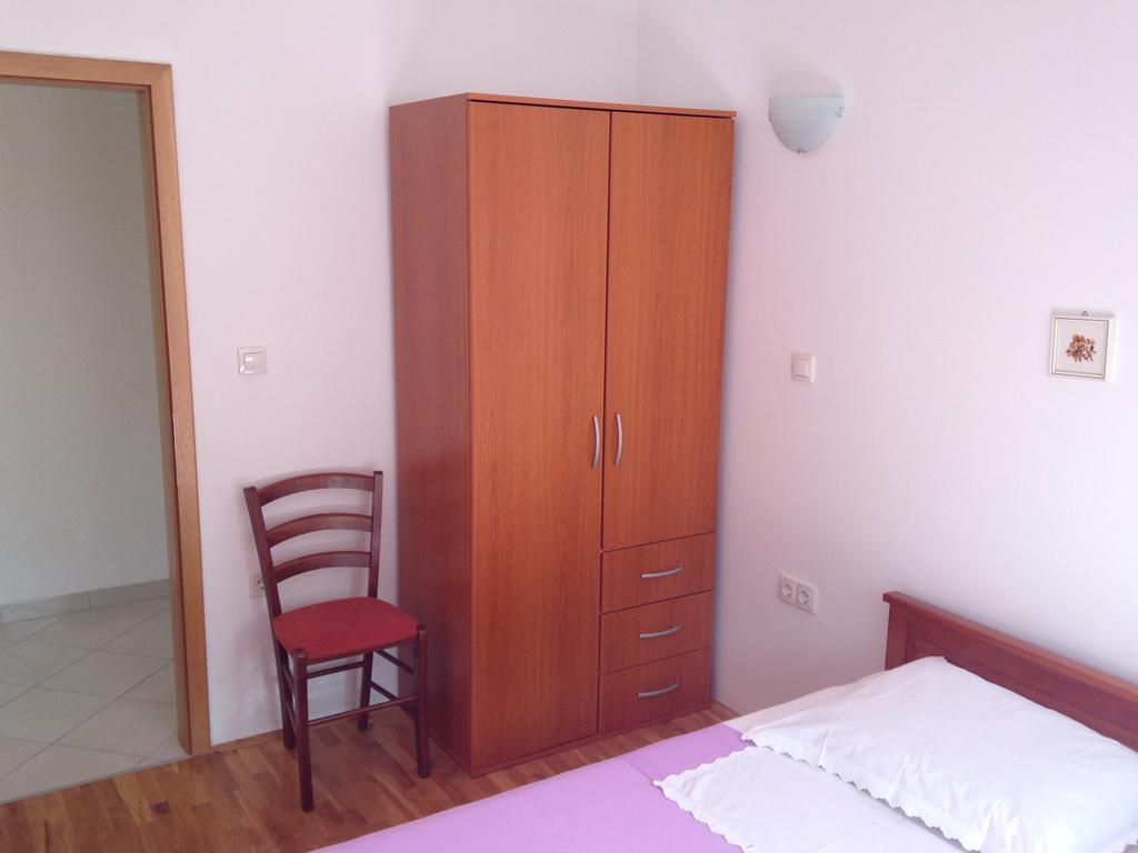 Gala Apartments Омиш Номер фото