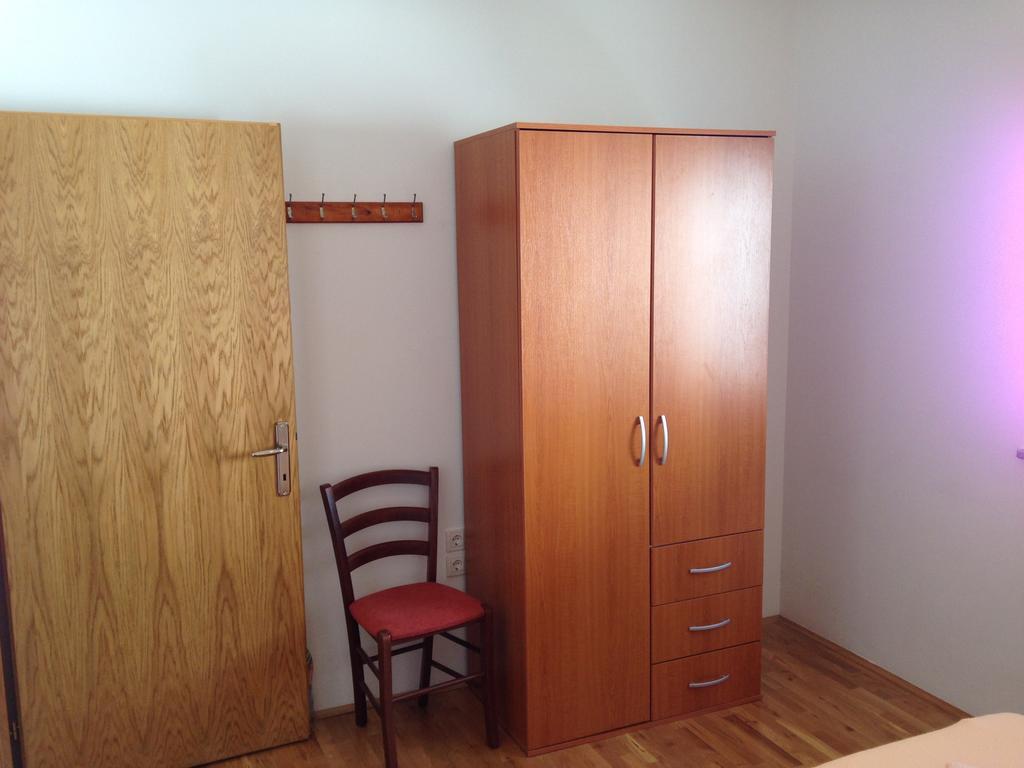 Gala Apartments Омиш Номер фото