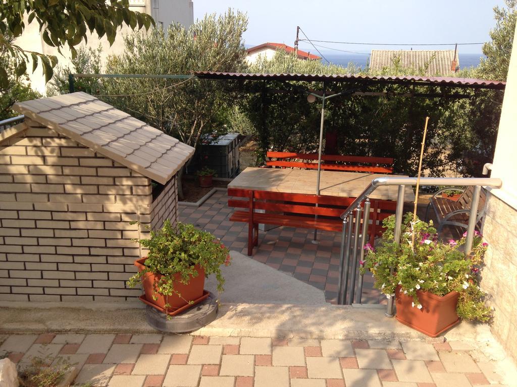 Gala Apartments Омиш Экстерьер фото