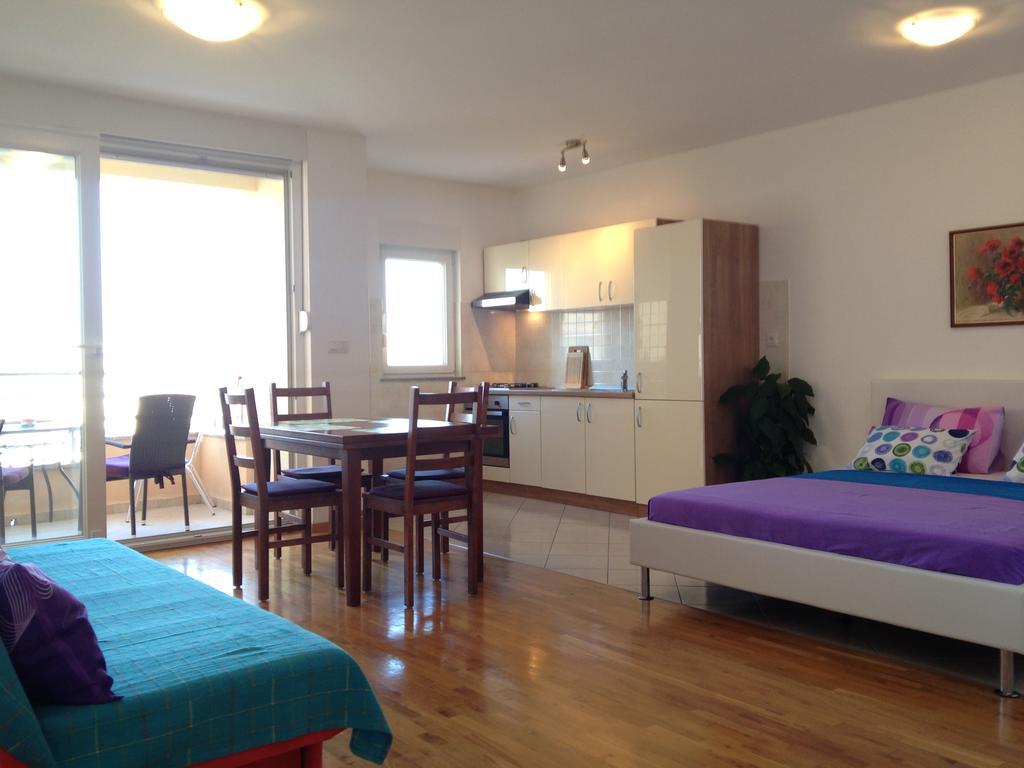 Gala Apartments Омиш Экстерьер фото