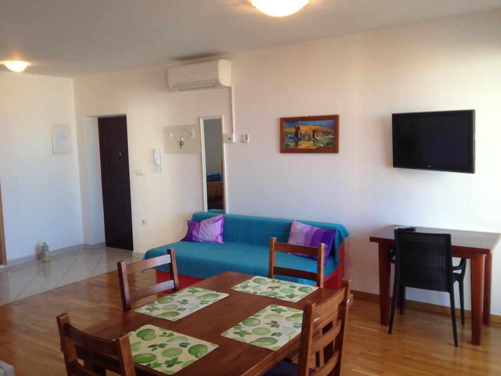 Gala Apartments Омиш Экстерьер фото