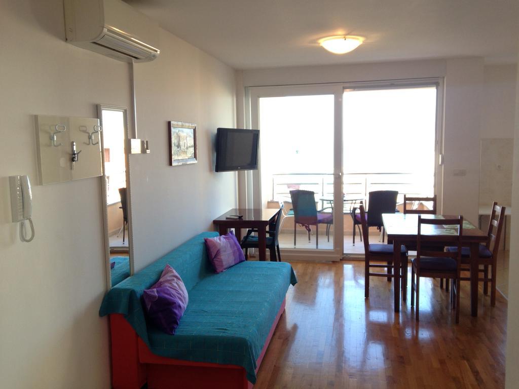 Gala Apartments Омиш Экстерьер фото