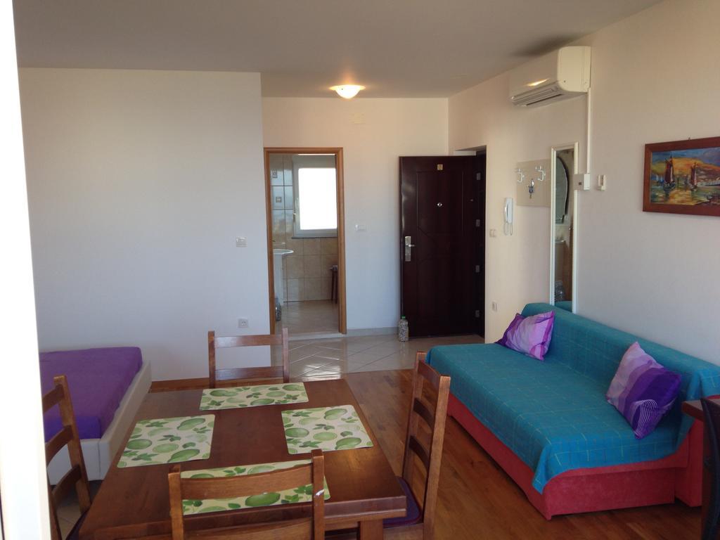 Gala Apartments Омиш Экстерьер фото