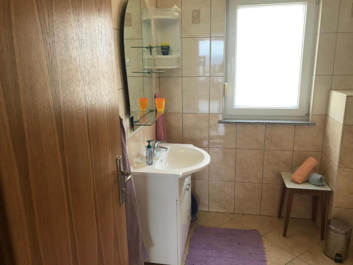 Gala Apartments Омиш Экстерьер фото