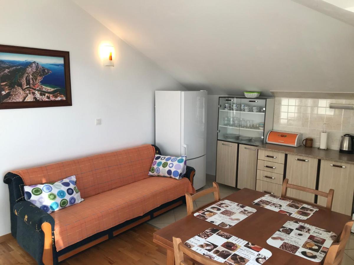 Gala Apartments Омиш Экстерьер фото