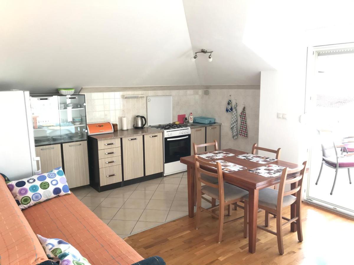 Gala Apartments Омиш Экстерьер фото
