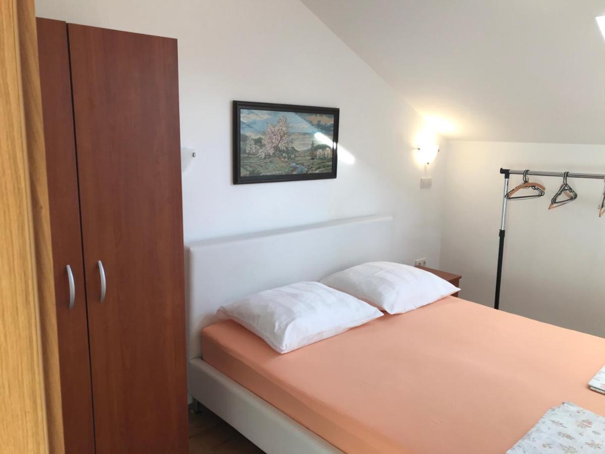 Gala Apartments Омиш Экстерьер фото
