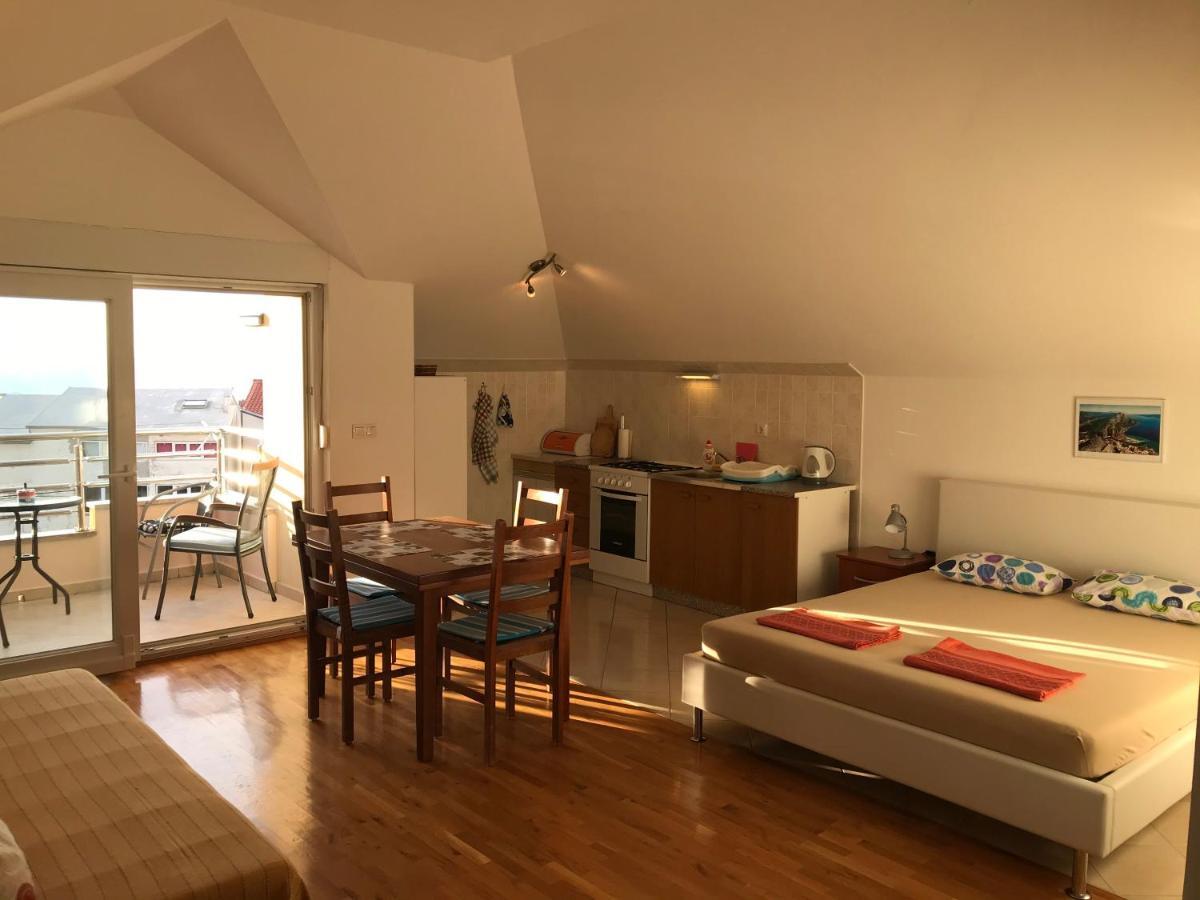Gala Apartments Омиш Экстерьер фото