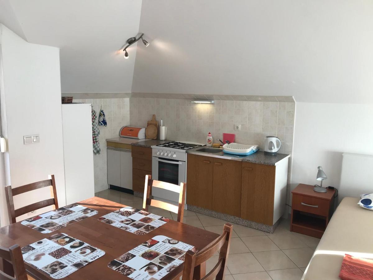 Gala Apartments Омиш Экстерьер фото