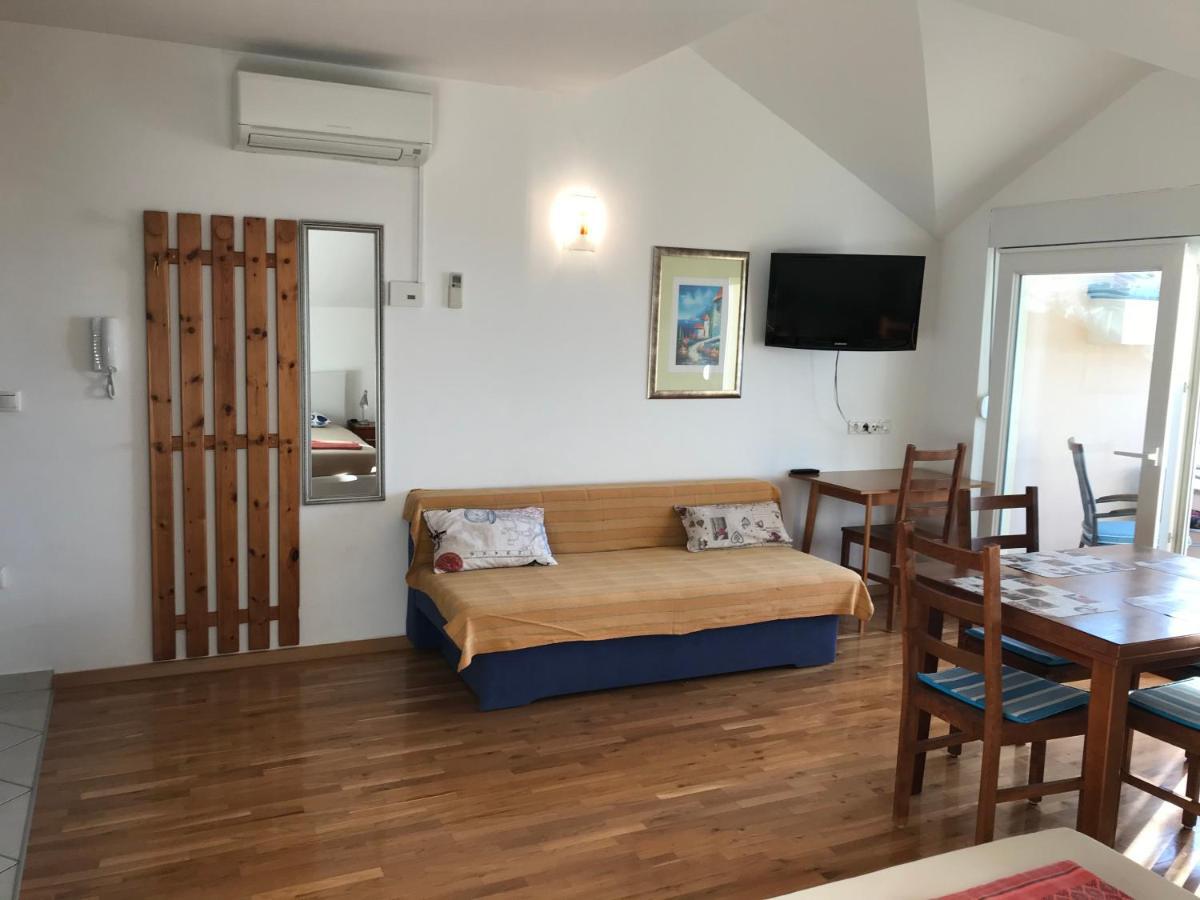 Gala Apartments Омиш Экстерьер фото