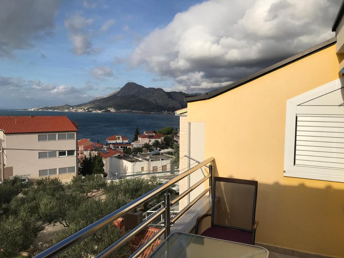 Gala Apartments Омиш Экстерьер фото